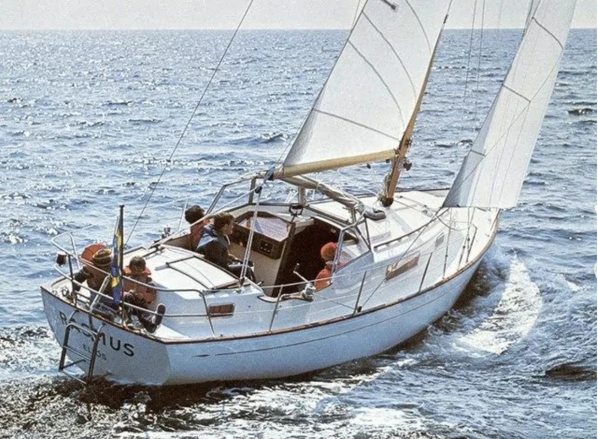 1971 Hallberg-Rassy 35, Le Petit Saint-Henri